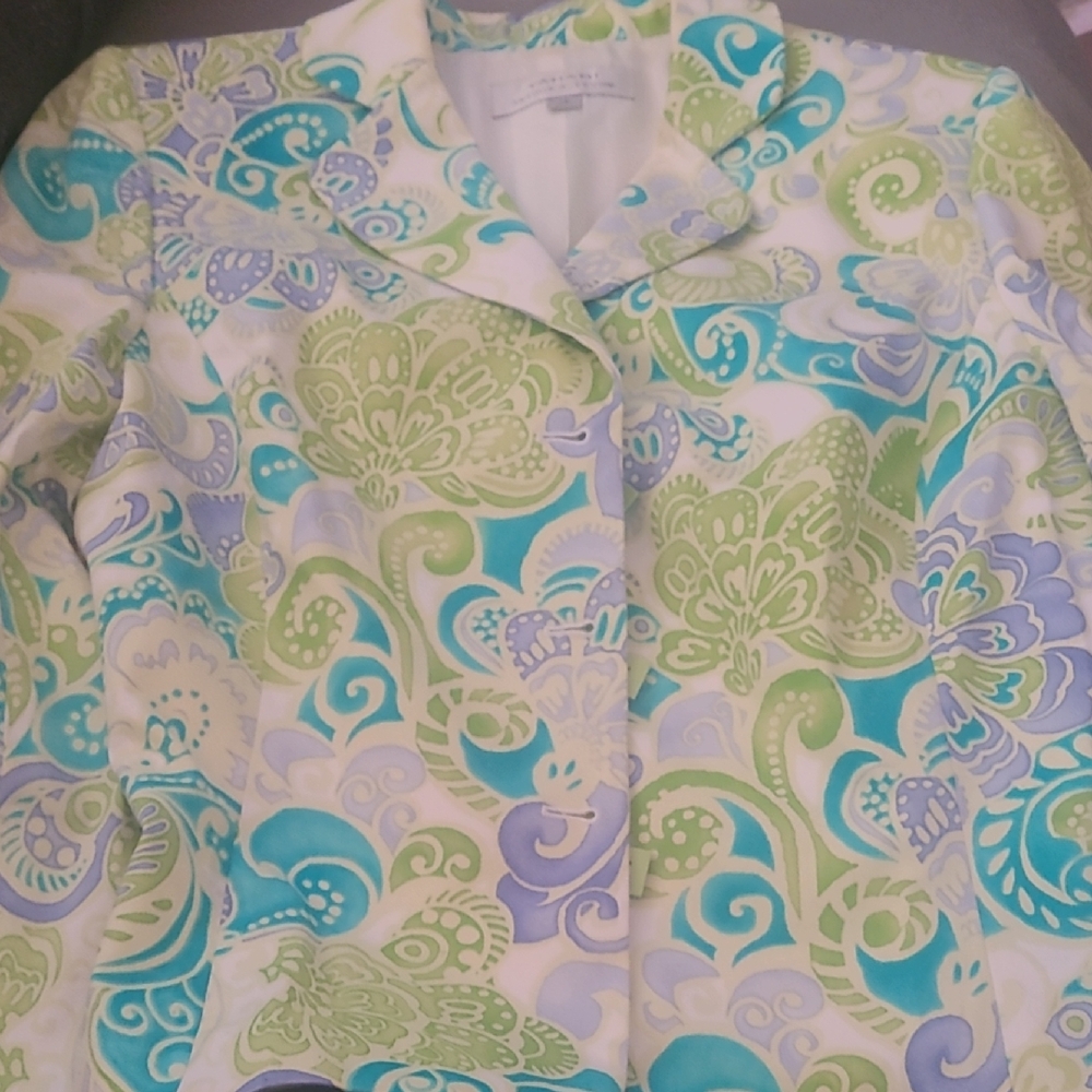 Colorful Floral Blazer with matching Skirt Size 12 Tahari Arthur Levine